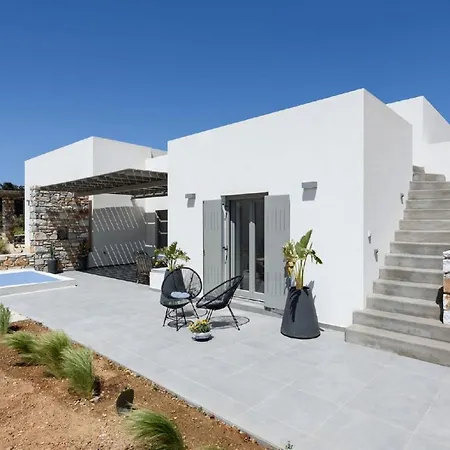 Villa 3bedroom Cycladic Dorida With Pool In Páros