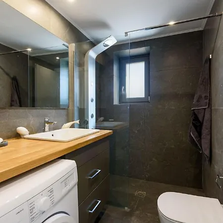 3bedroom Cycladic Dorida With Pool In Páros