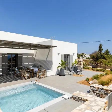 3bedroom Cycladic Dorida With Pool In Páros